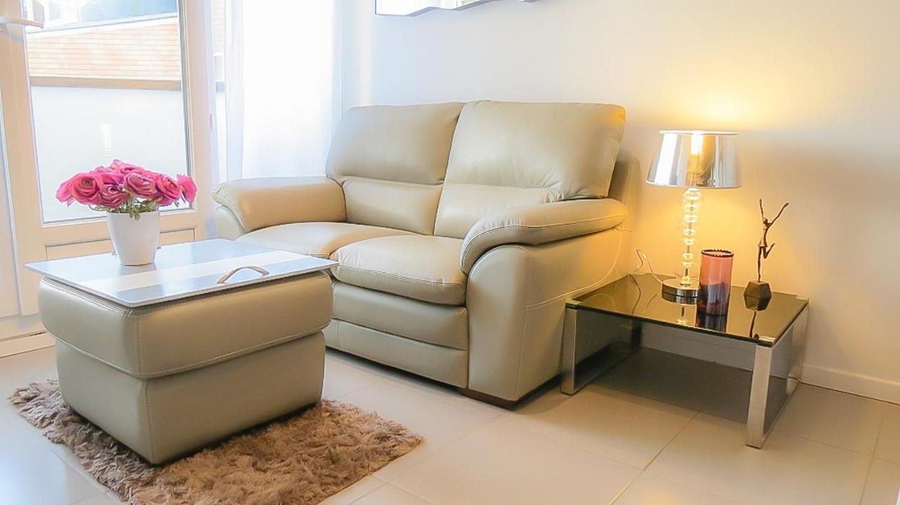 Cabourg, Cosy Appartement Avec Balcon + Parking Prive Exteriör bild