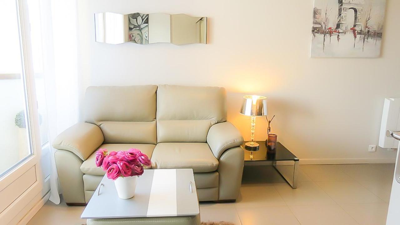 Cabourg, Cosy Appartement Avec Balcon + Parking Prive Exteriör bild